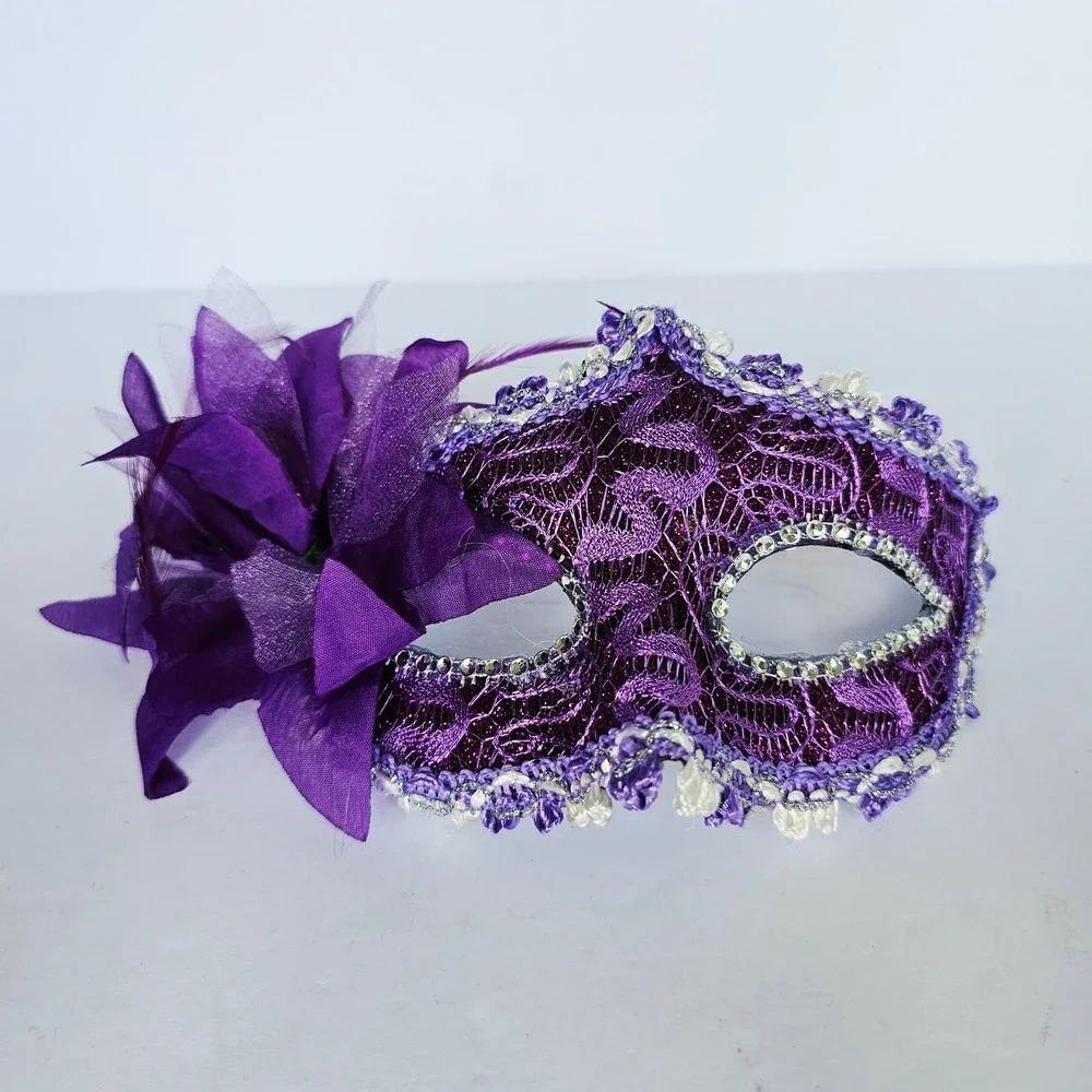 Lot of 4 Venetian Masquerade Masks Lace Rhinestone Feather Floral Costume Party